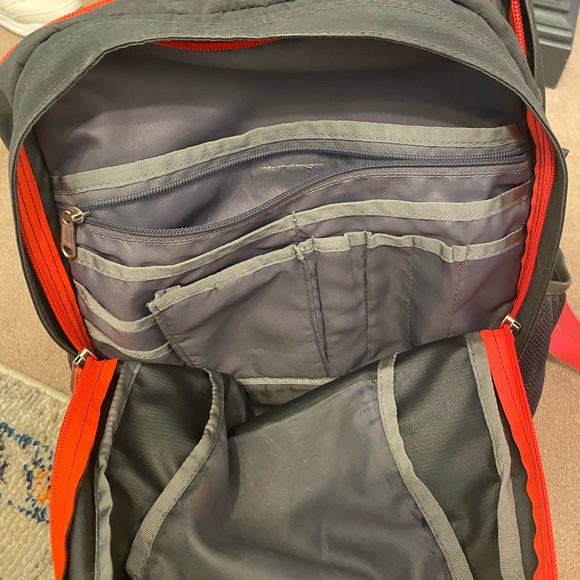 North Face Recon Backpack - Picture 7 of 8